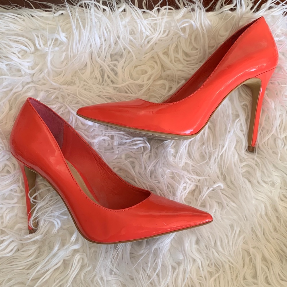Vince Camuto coral pumps sz 7